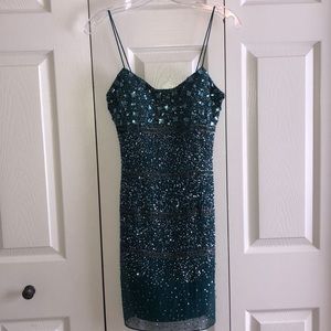 BRAND NEW COCKTAIL DRESS W/ STONES & SEQUINS 💚✨